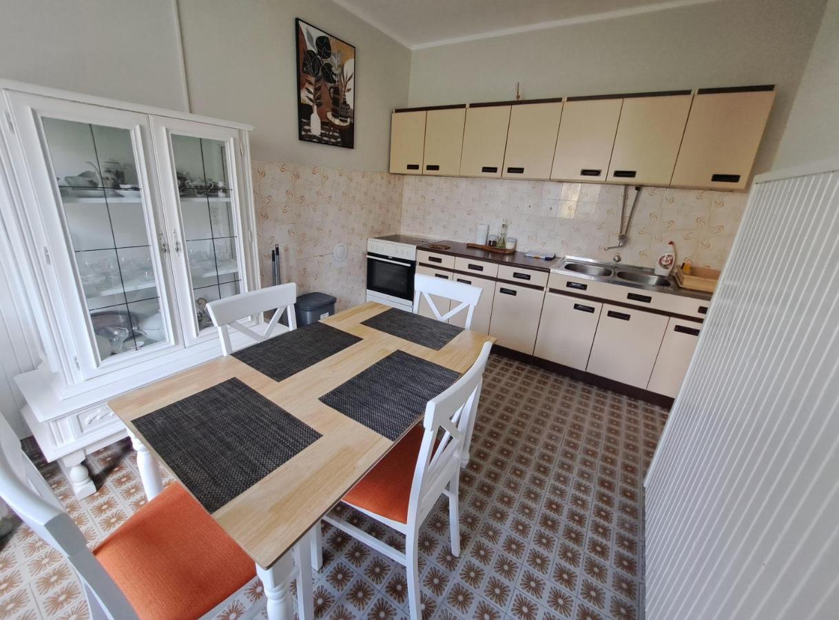 Red House Apartment Котор Екстериор снимка