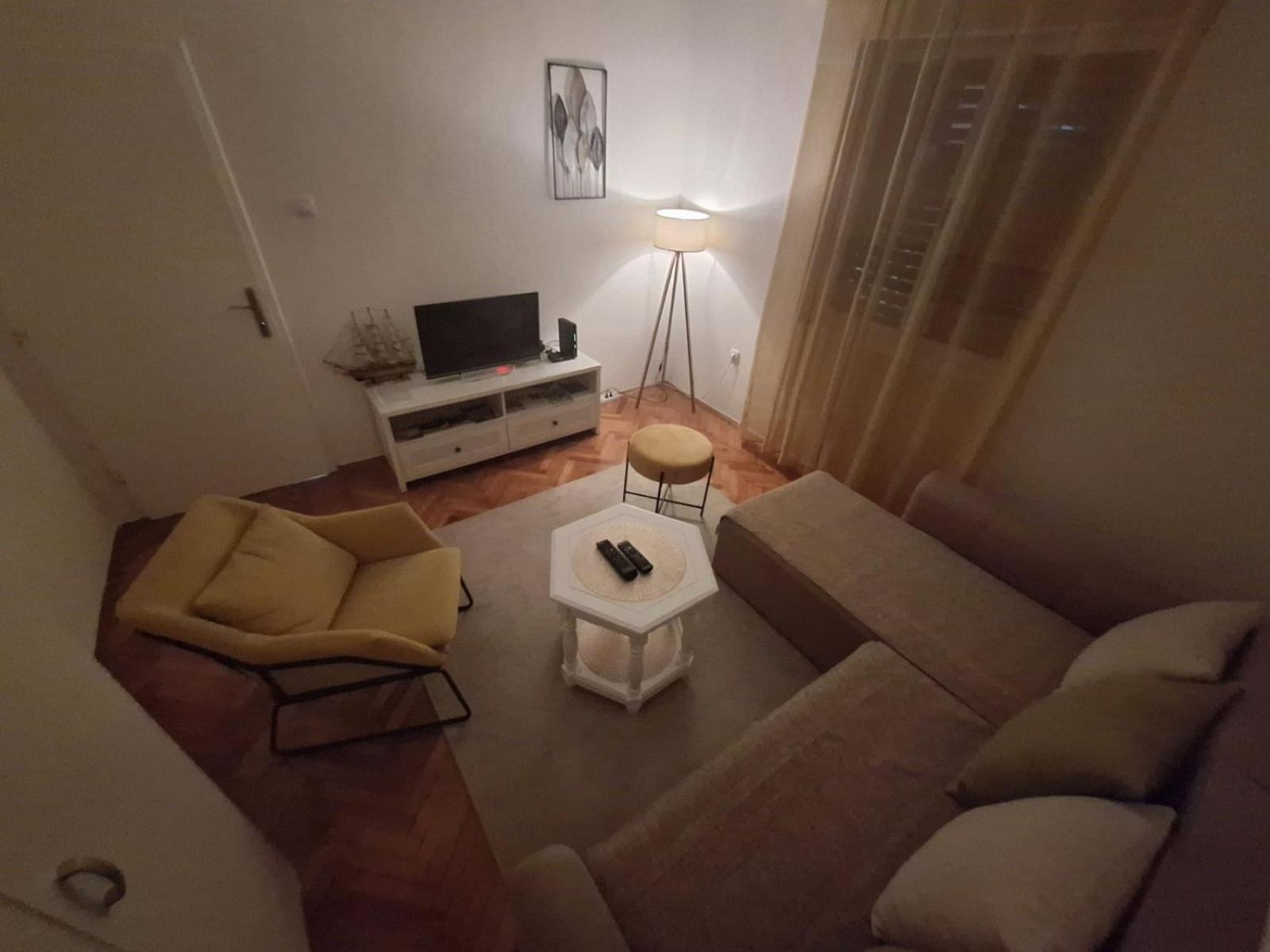 Red House Apartment Котор Екстериор снимка