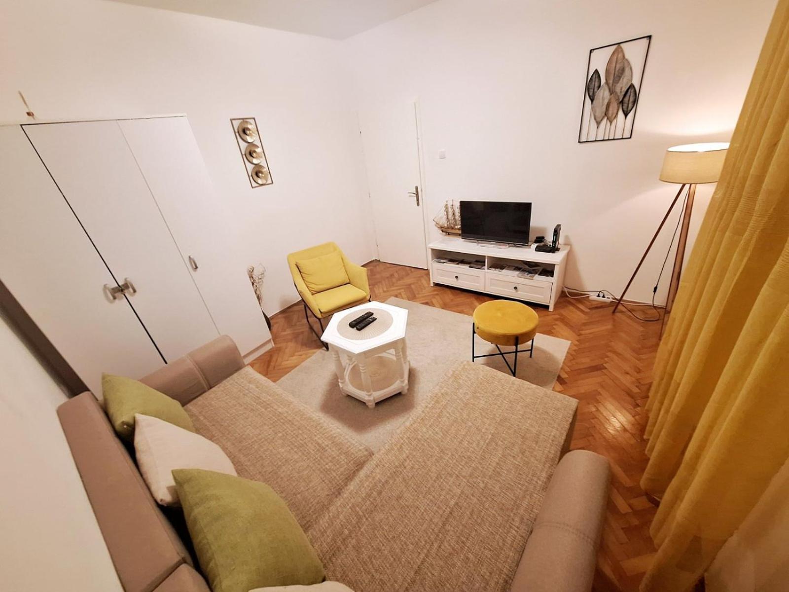 Red House Apartment Котор Екстериор снимка