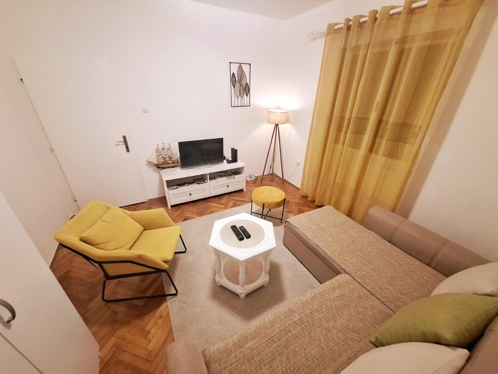 Red House Apartment Котор Екстериор снимка